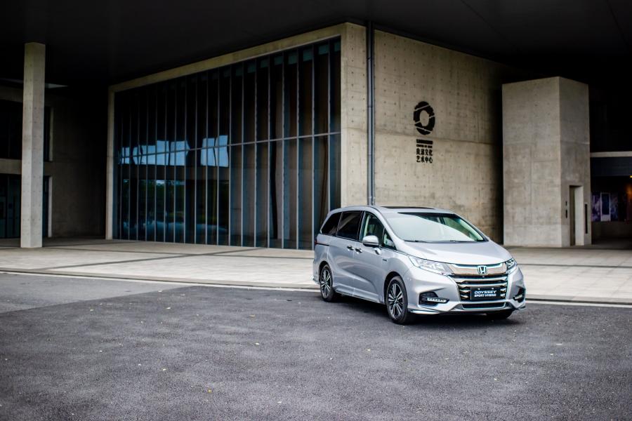 Honda Odyssey Sport Hybrid 2019 года  (фото 24 из 40)